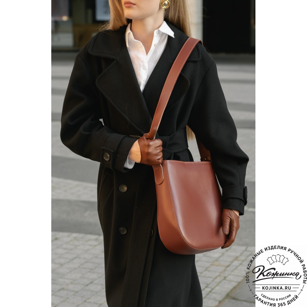 Женская кожаная сумка "Кантри" (черная)