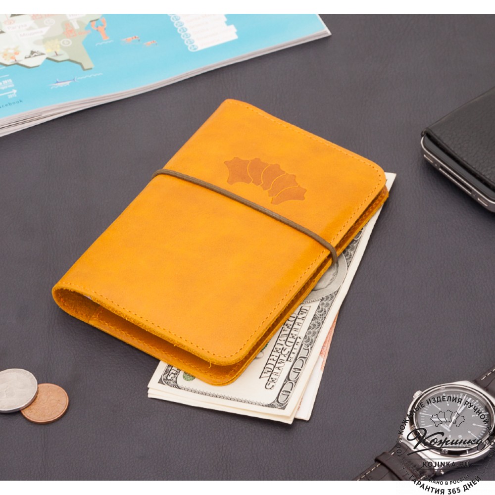 Кожаная обложка на паспорт Прага (желтая)